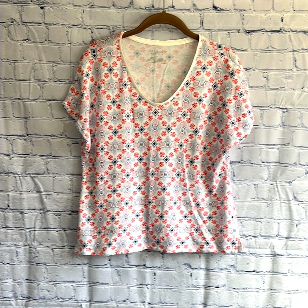 Talbots Short Sleeve Lightweight V-Neck Funky Dresign‎ Top Size Large Petite